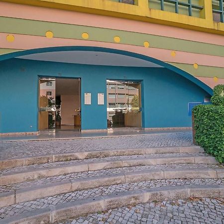 1-Minute Walk To The Metro And 2 To The Supermarket Lisboa Exteriör bild